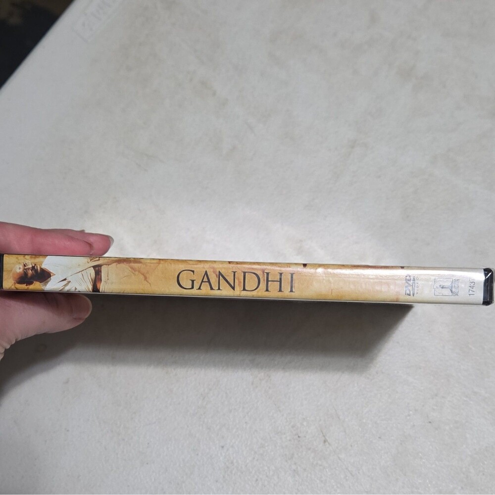 Columbia Pictures Gandhi DVD 25th Anniversary Collector's Edition Widescreen - Picture 3 of 3